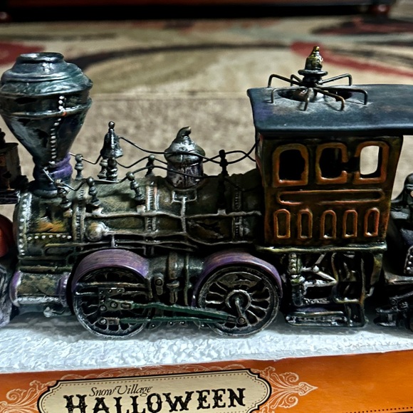 Debt 56 • Halloween • Haunted Rails Engine & Coal Car • Video • W/Box - Picture 10 of 13